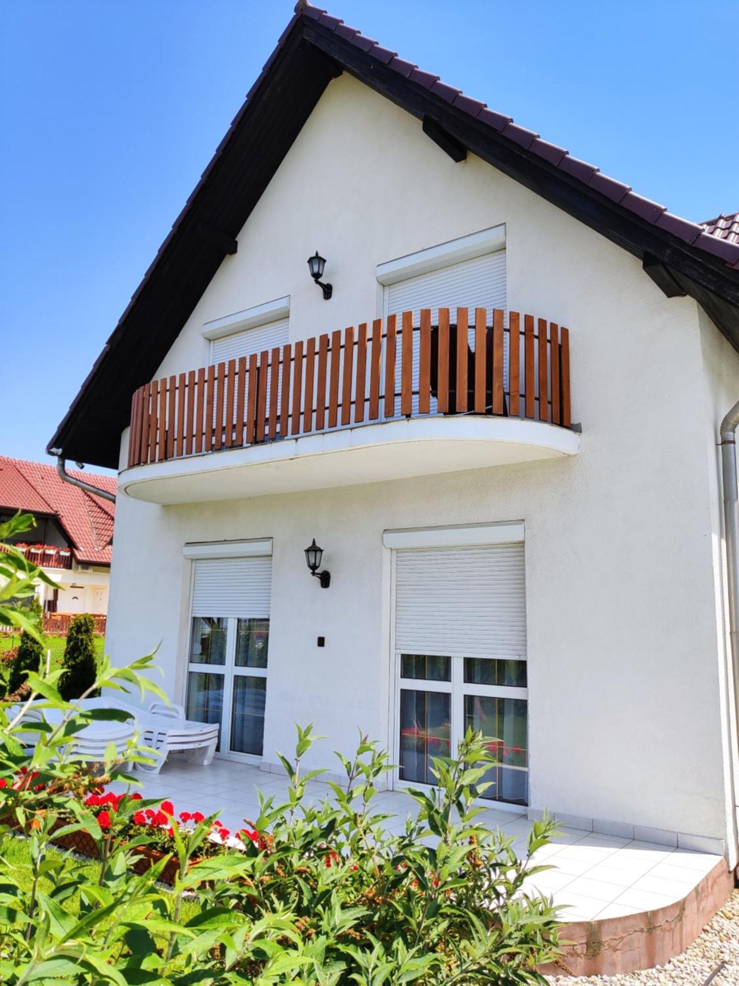 Havasi Vendeghaz Apartment Gyenesdiás Exterior photo